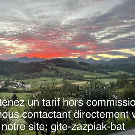 Zazpiak Bed & Breakfast *